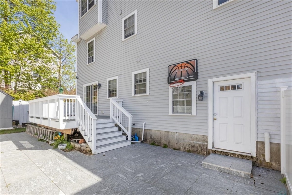 134 Nahant St #B Wakefield, MA 01880 134 Nahant St #B Wakefield, MA 01880