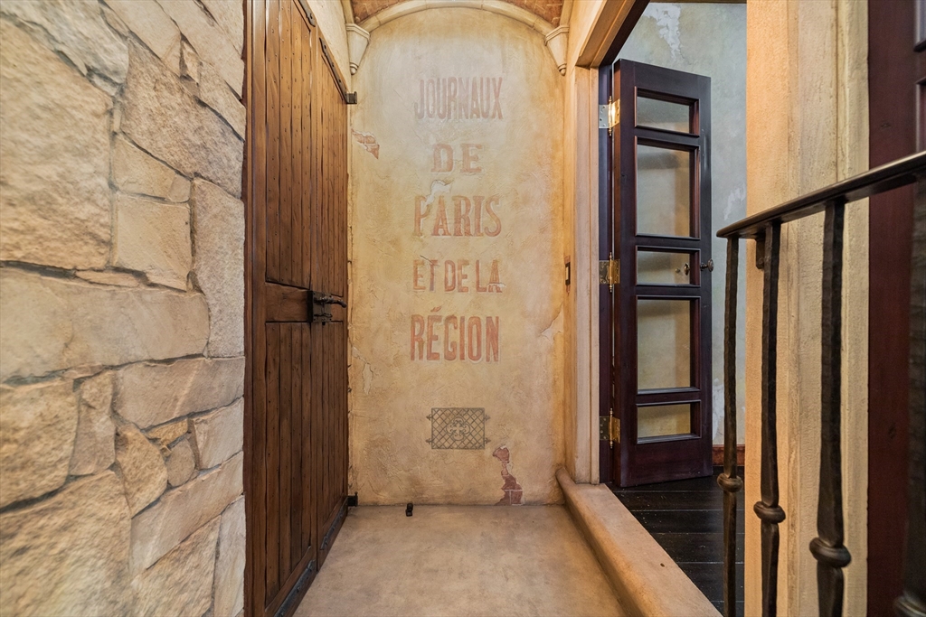 357-359 Beacon St #2 Boston, MA 02116