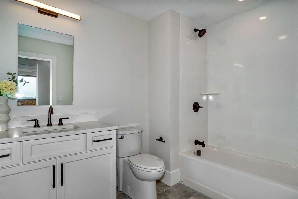 62 Foundry St #312 Wakefield, MA 01880