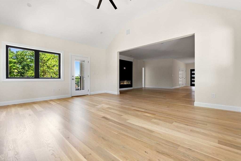 77 Farm St Wakefield, MA 01880