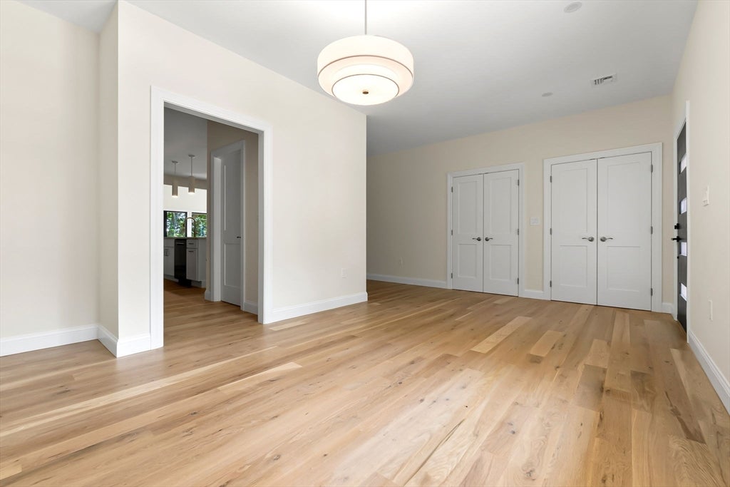 77 Farm St Wakefield, MA 01880