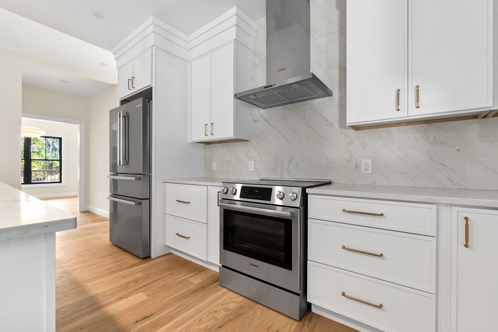 77 Farm St Wakefield, MA 01880