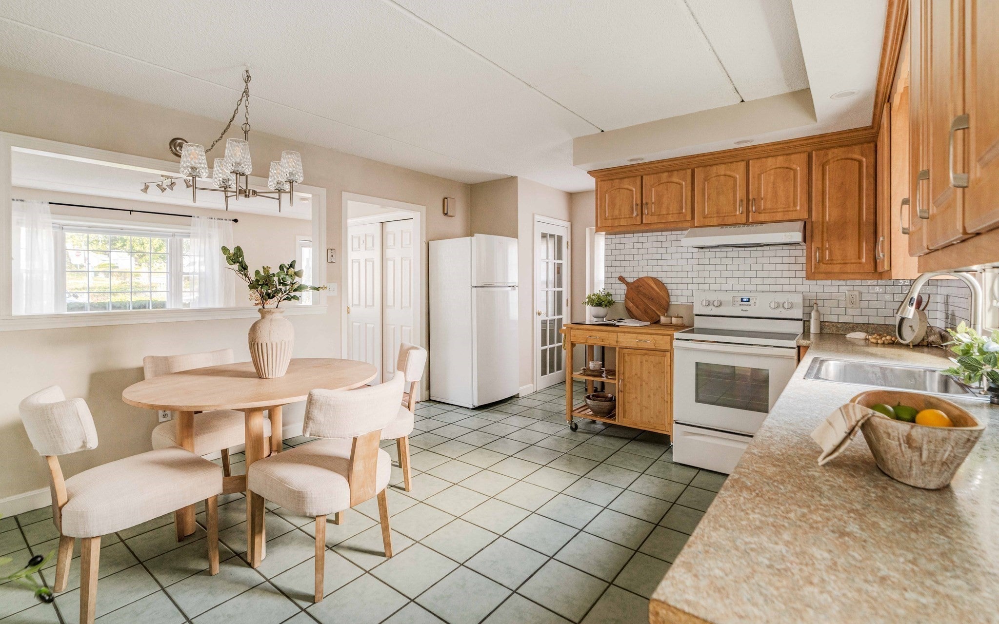 42 Salem St #A Wakefield, MA 01880