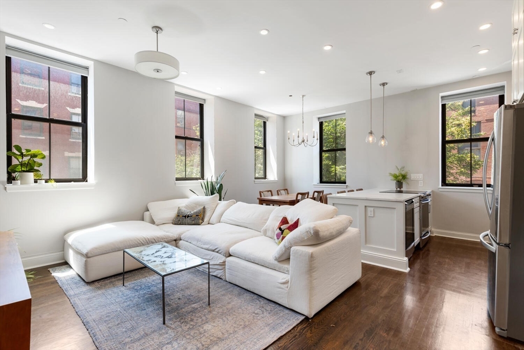 5 Appleton St #2D