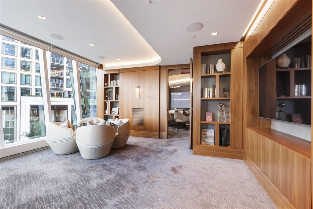 150 Seaport Blvd #6D Boston, MA 02210