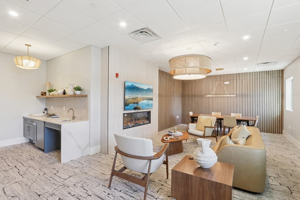 62 Foundry St #204 Wakefield, MA 01880