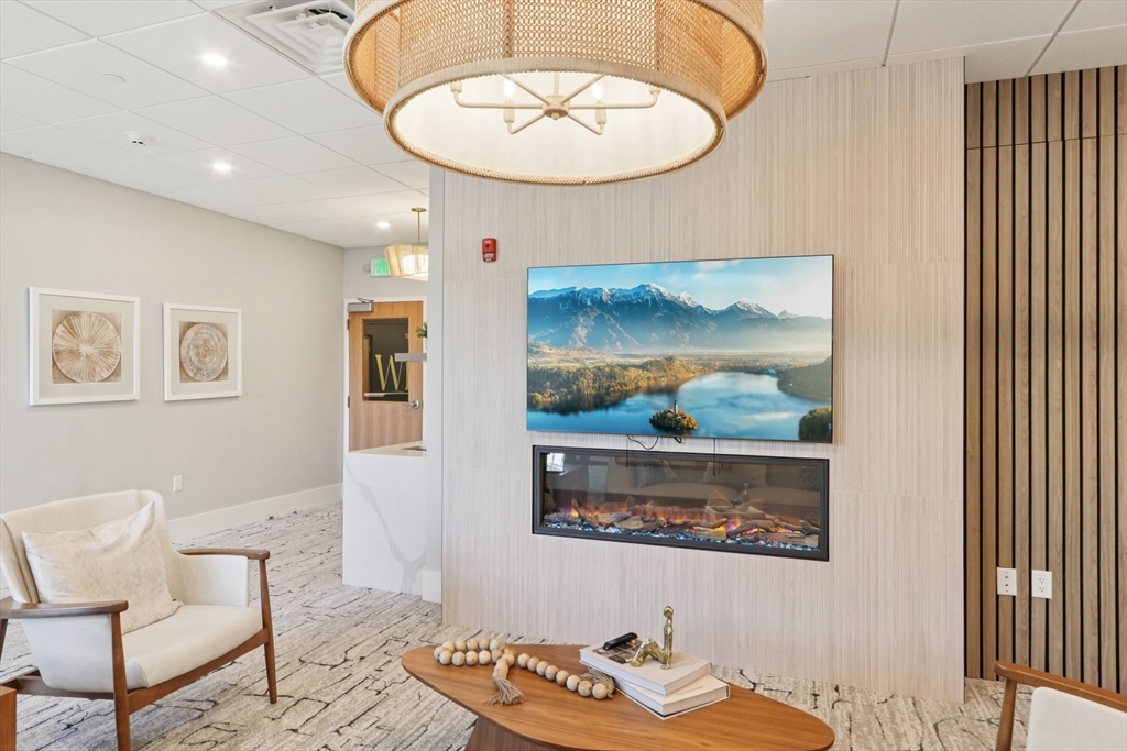 62 Foundry St #204 Wakefield, MA 01880