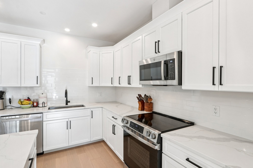 62 Foundry St #204 Wakefield, MA 01880