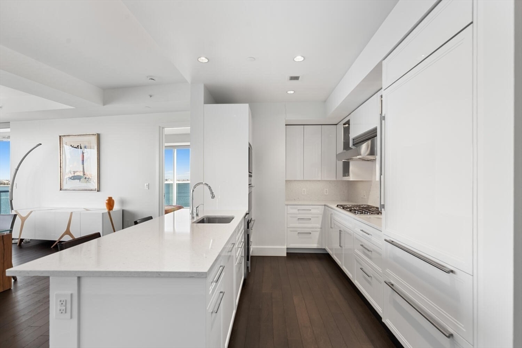 22 Liberty Dr #8F Boston, MA 02210