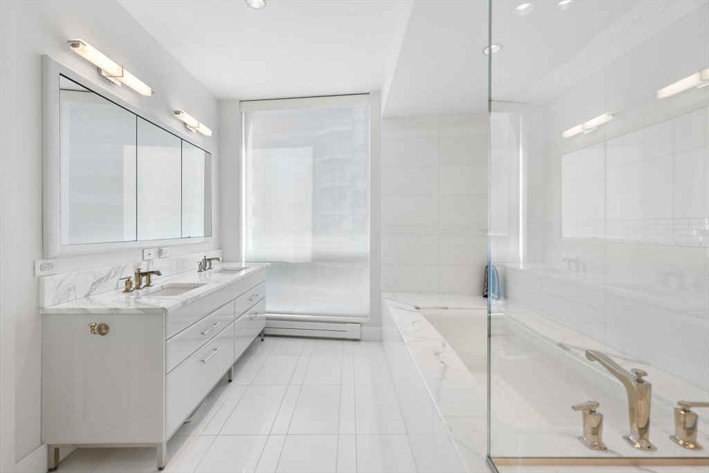 22 Liberty Dr #8F Boston, MA 02210