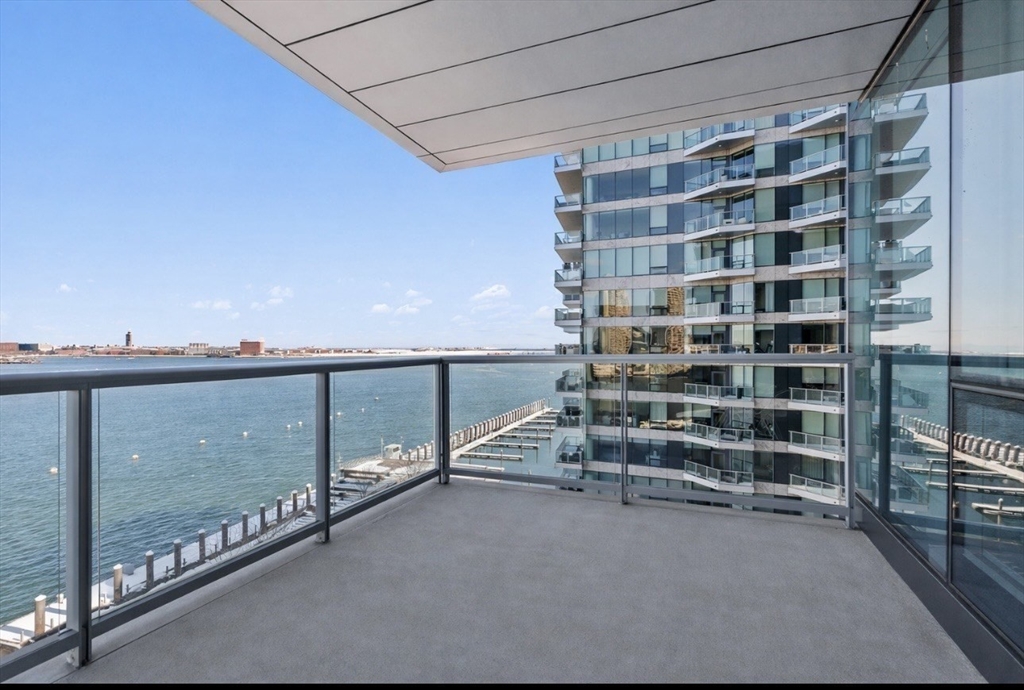 22 Liberty Dr #8F Boston, MA 02210
