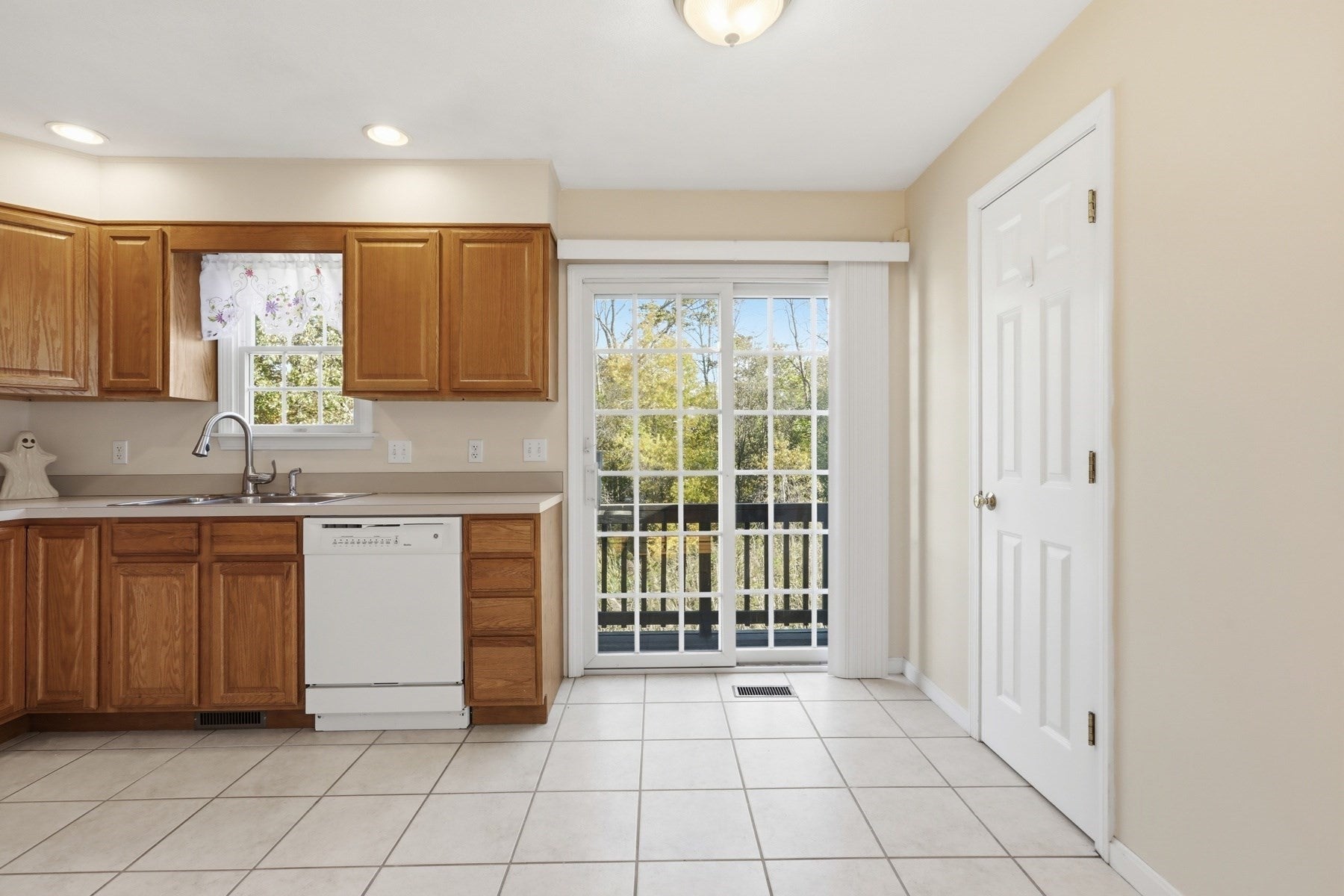 252 Albion St #15 Wakefield, MA 01880