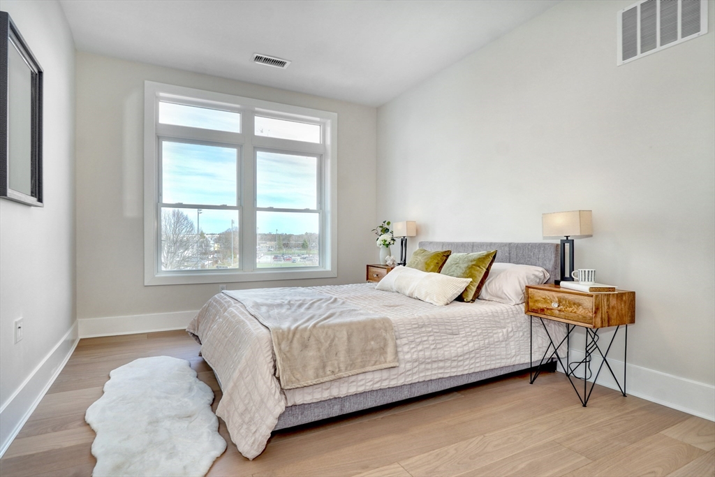 62 Foundry St #310 Wakefield, MA 01880 62 Foundry St #310 Wakefield, MA 01880