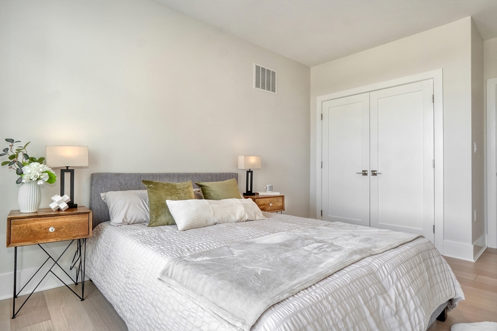 62 Foundry St #310 Wakefield, MA 01880 62 Foundry St #310 Wakefield, MA 01880