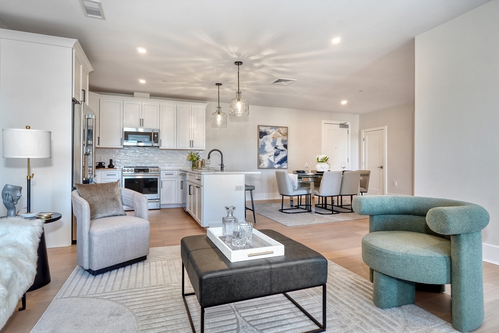 62 Foundry St #310 Wakefield, MA 01880 62 Foundry St #310 Wakefield, MA 01880
