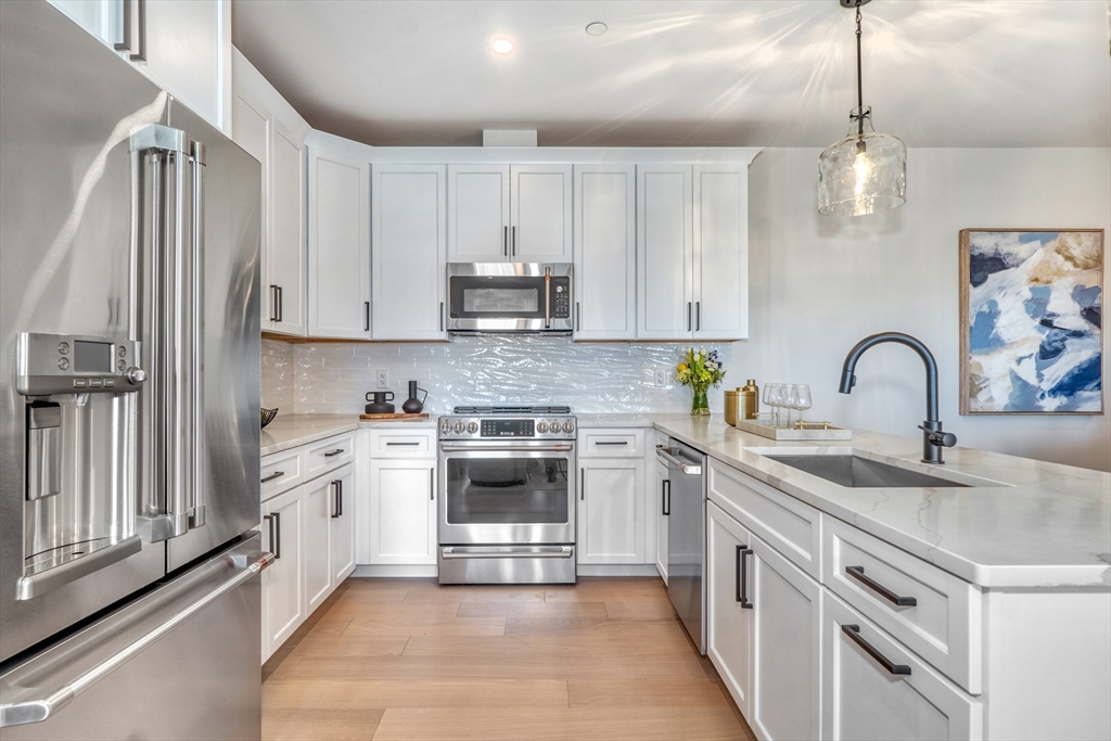 62 Foundry St #310 Wakefield, MA 01880 62 Foundry St #310 Wakefield, MA 01880