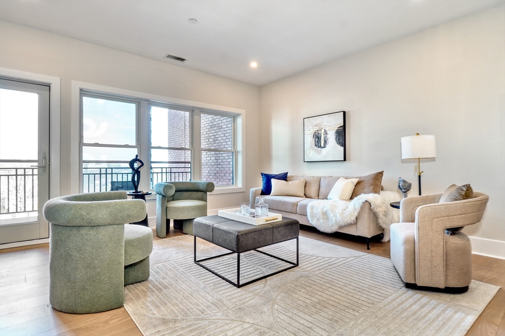 62 Foundry St #310 Wakefield, MA 01880 62 Foundry St #310 Wakefield, MA 01880