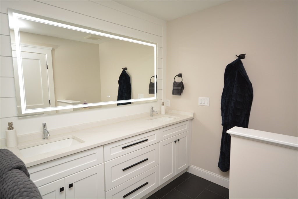 361 Salem St #2 Wakefield, MA 01880