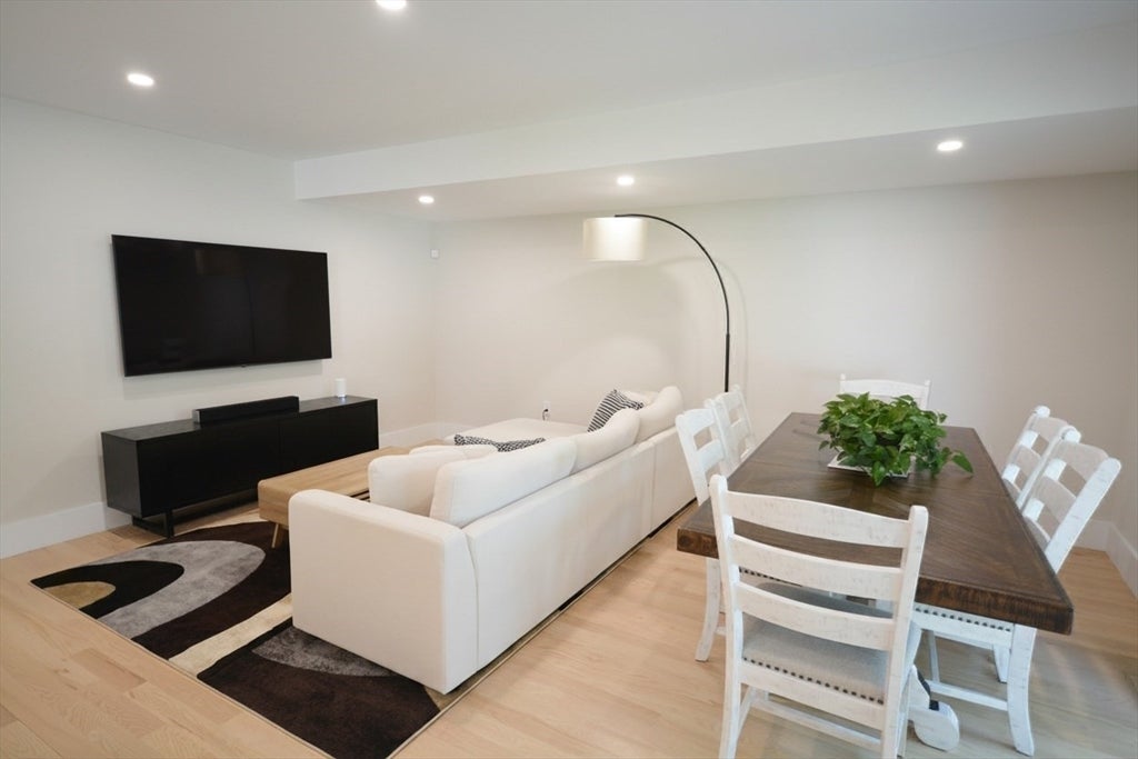 361 Salem St #2 Wakefield, MA 01880