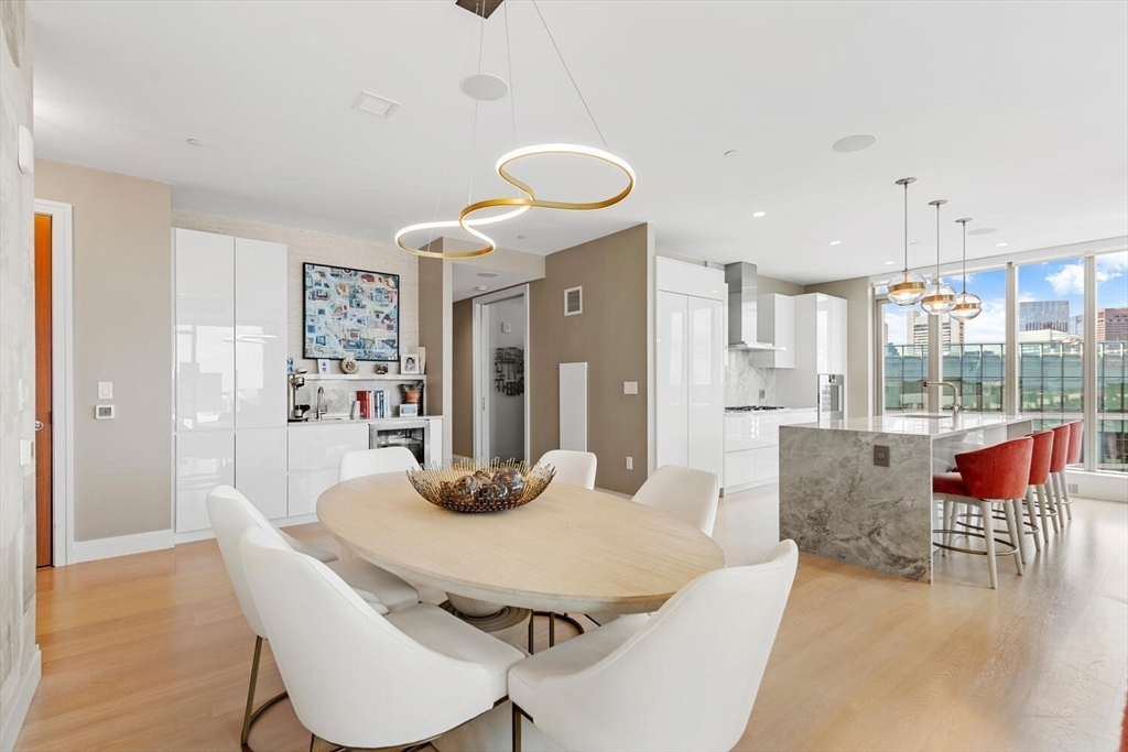 133 Seaport Blvd #PH 3A Boston, MA 02210 133 Seaport Blvd #PH 3A Boston, MA 02210