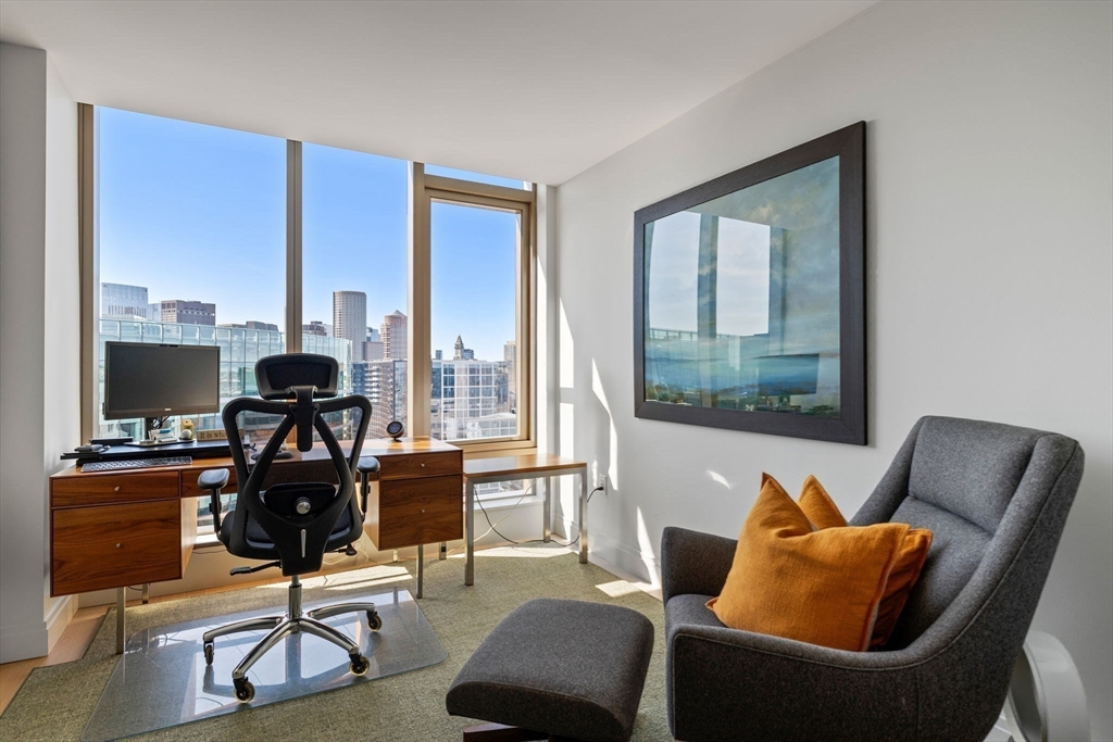 133 Seaport Blvd #PH 3A Boston, MA 02210 133 Seaport Blvd #PH 3A Boston, MA 02210