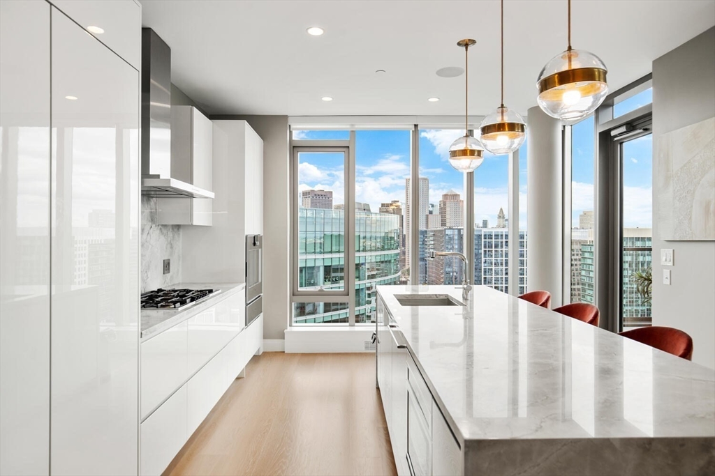 133 Seaport Blvd #PH 3A Boston, MA 02210 133 Seaport Blvd #PH 3A Boston, MA 02210