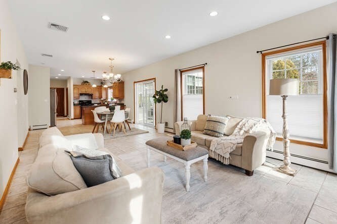 19 Fellsmere Ave Wakefield, MA 01880