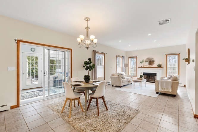 19 Fellsmere Ave Wakefield, MA 01880