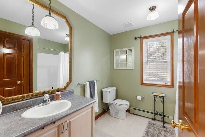 19 Fellsmere Ave Wakefield, MA 01880