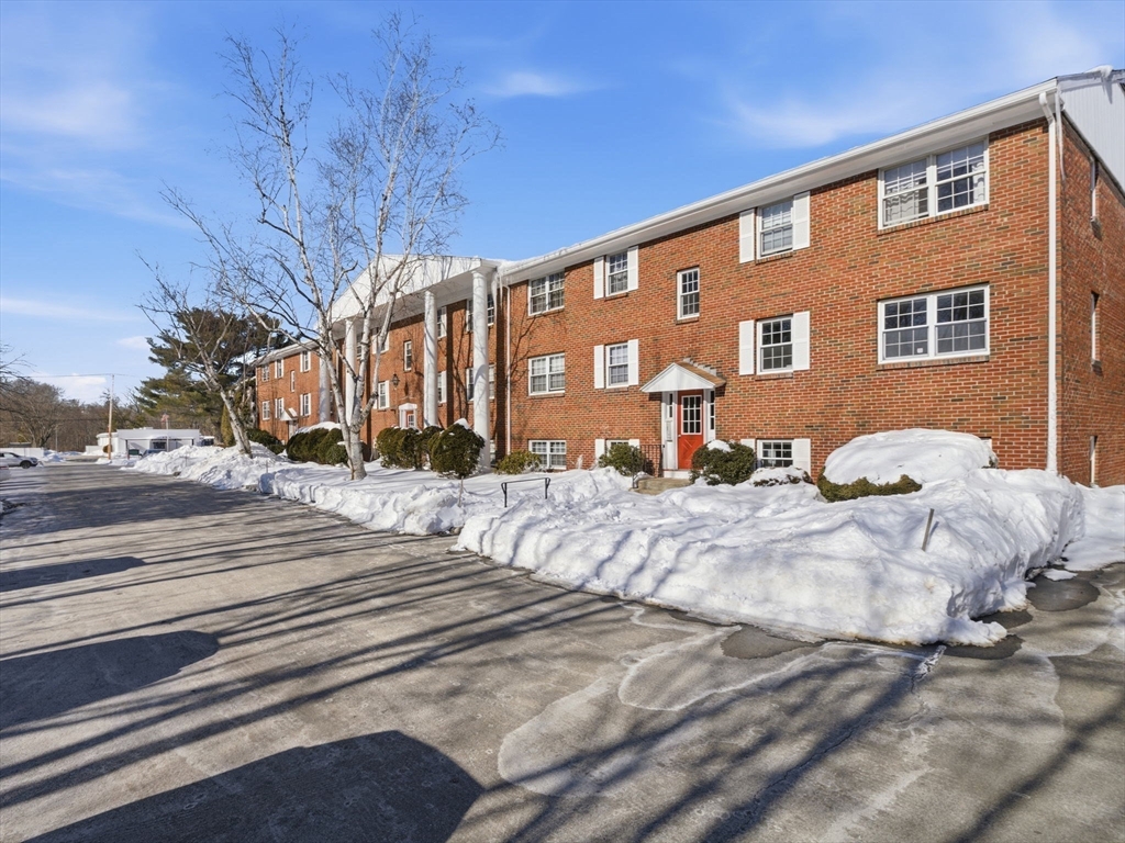 68 Preston St #6D Wakefield, MA 01880