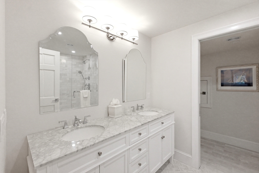 375 Baxters Neck Rd Barnstable, MA 02648