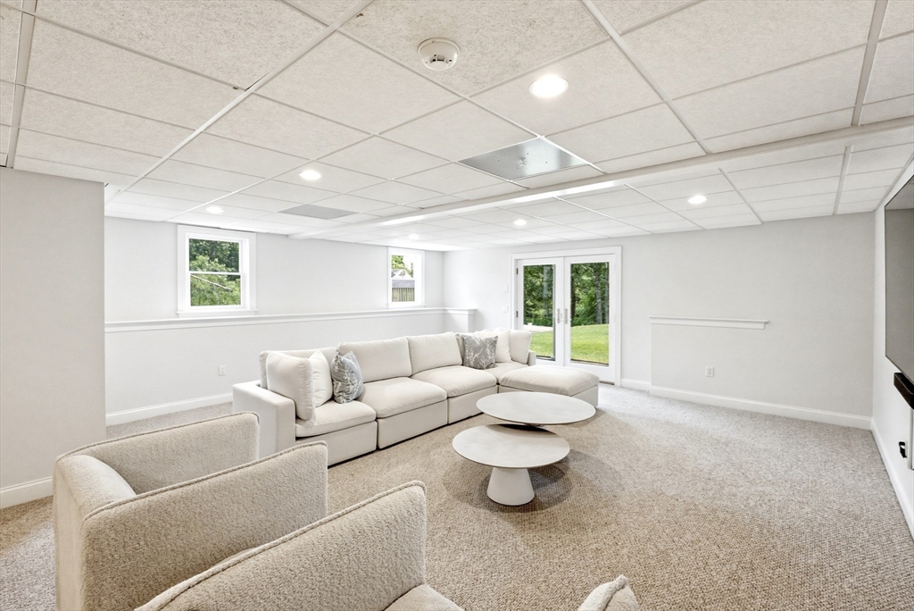 375 Baxters Neck Rd Barnstable, MA 02648