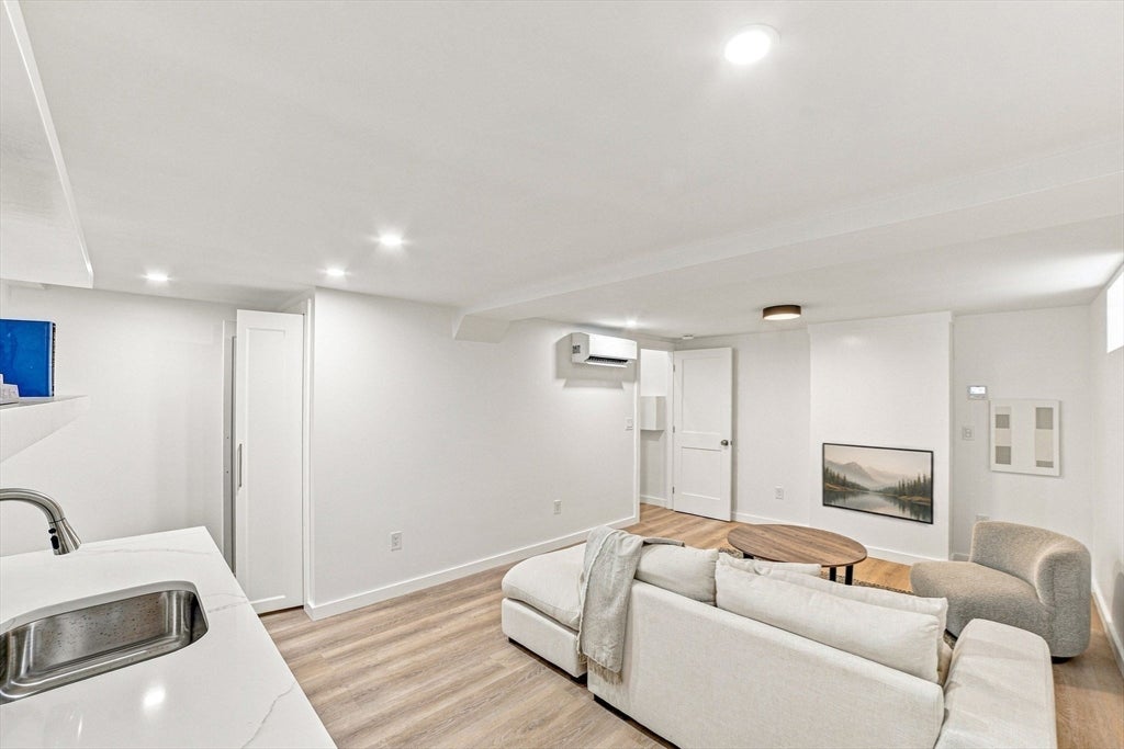 18 Jefferson Rd #A Wakefield, MA 01880