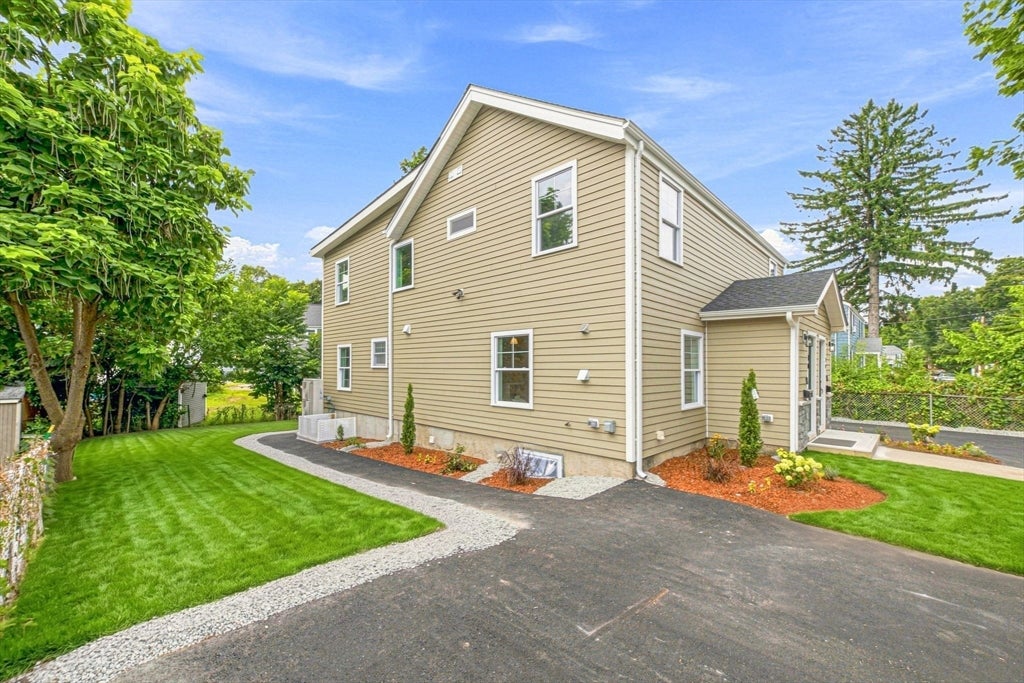 18 Jefferson Rd #A Wakefield, MA 01880