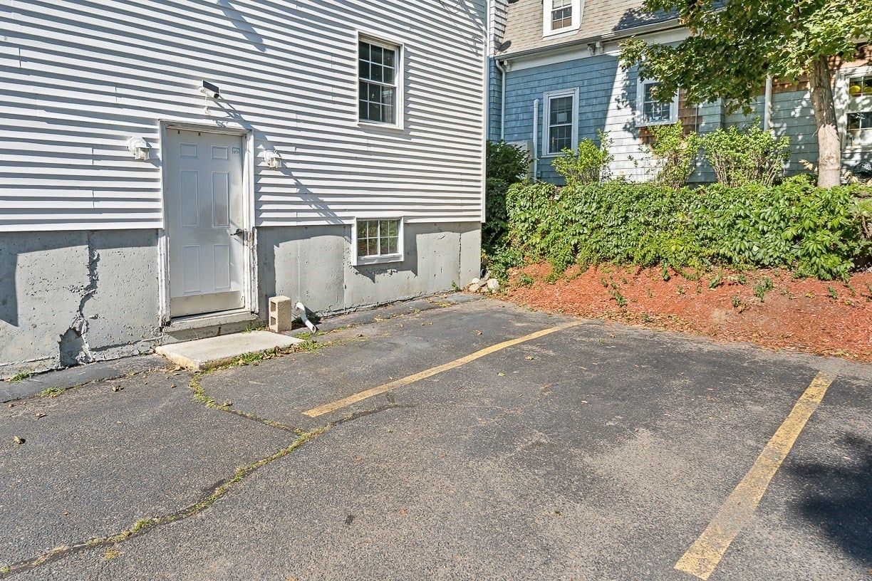 14 W Water St #1 Wakefield, MA 01880