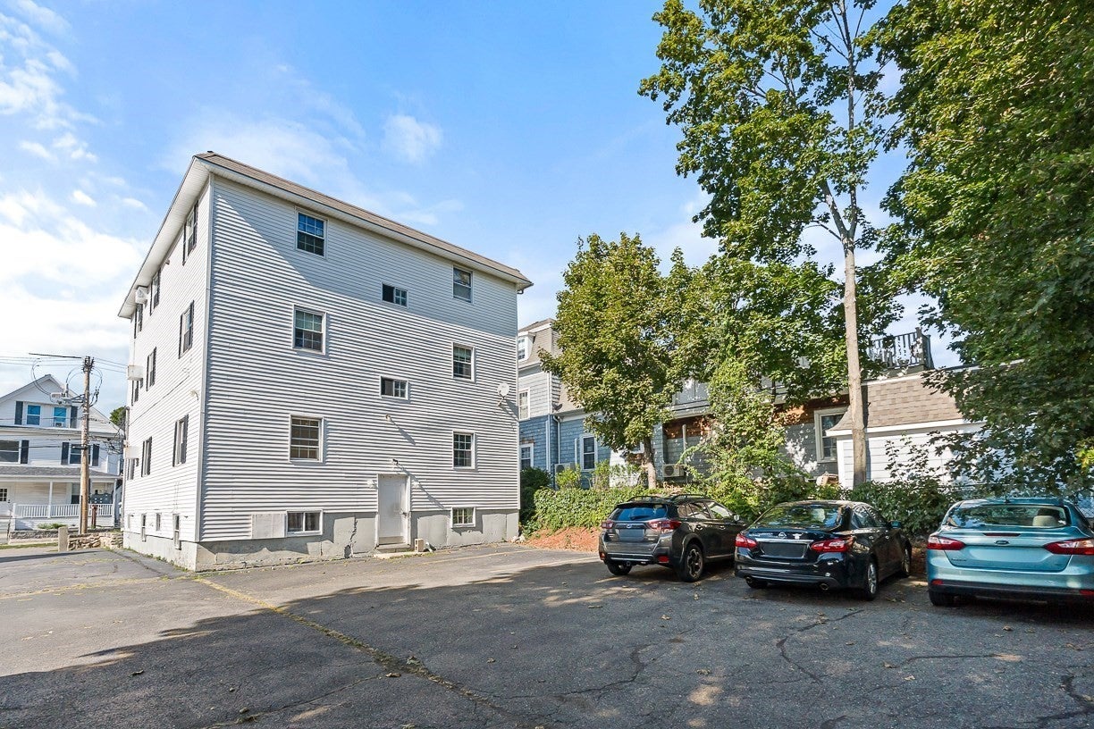14 W Water St #1 Wakefield, MA 01880