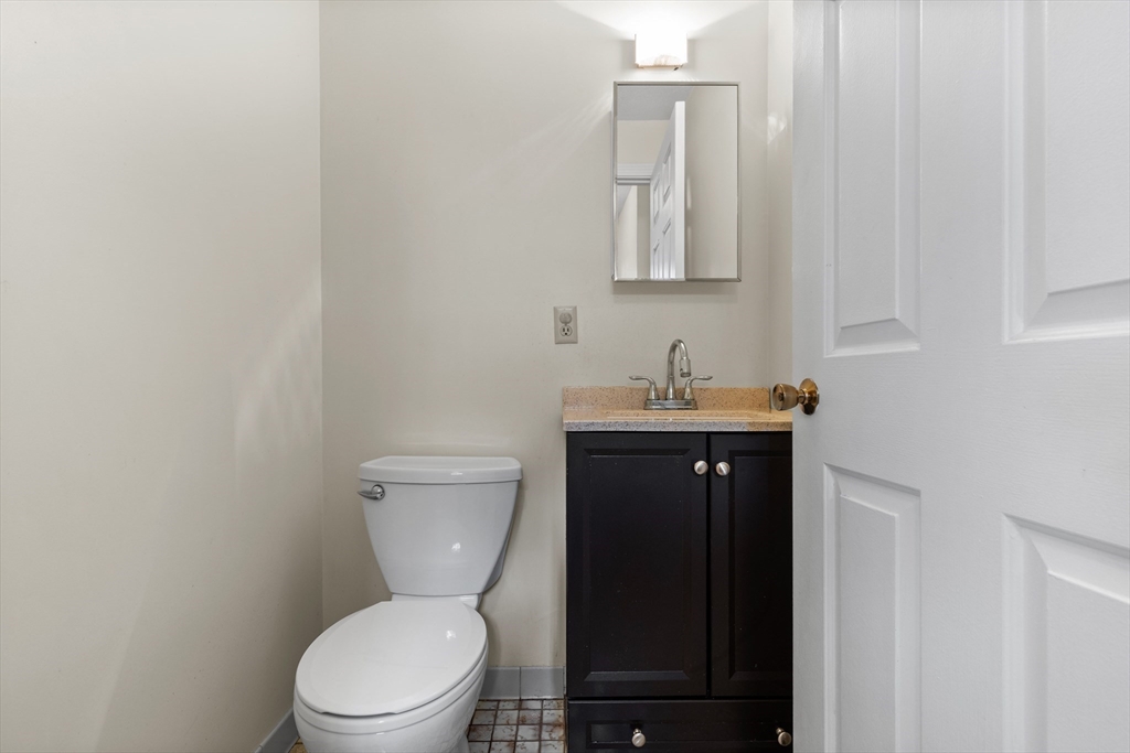 1 Traverse St #E Wakefield, MA 01880