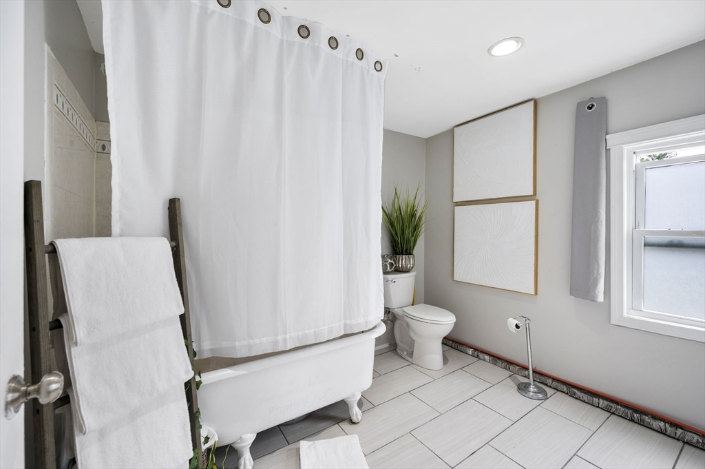 418 Pleasant St Milton, MA 02186