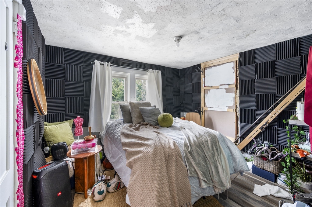 418 Pleasant St Milton, MA 02186