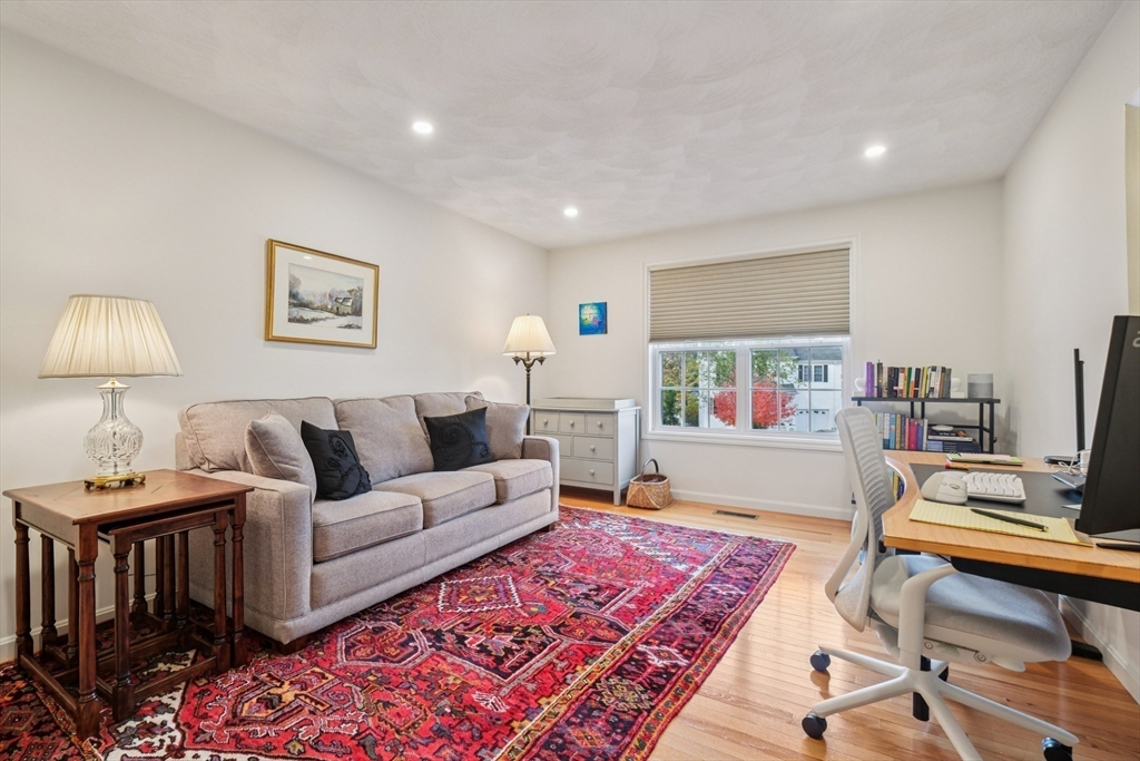 6 Blue Jay Cir #2 Wakefield, MA 01880