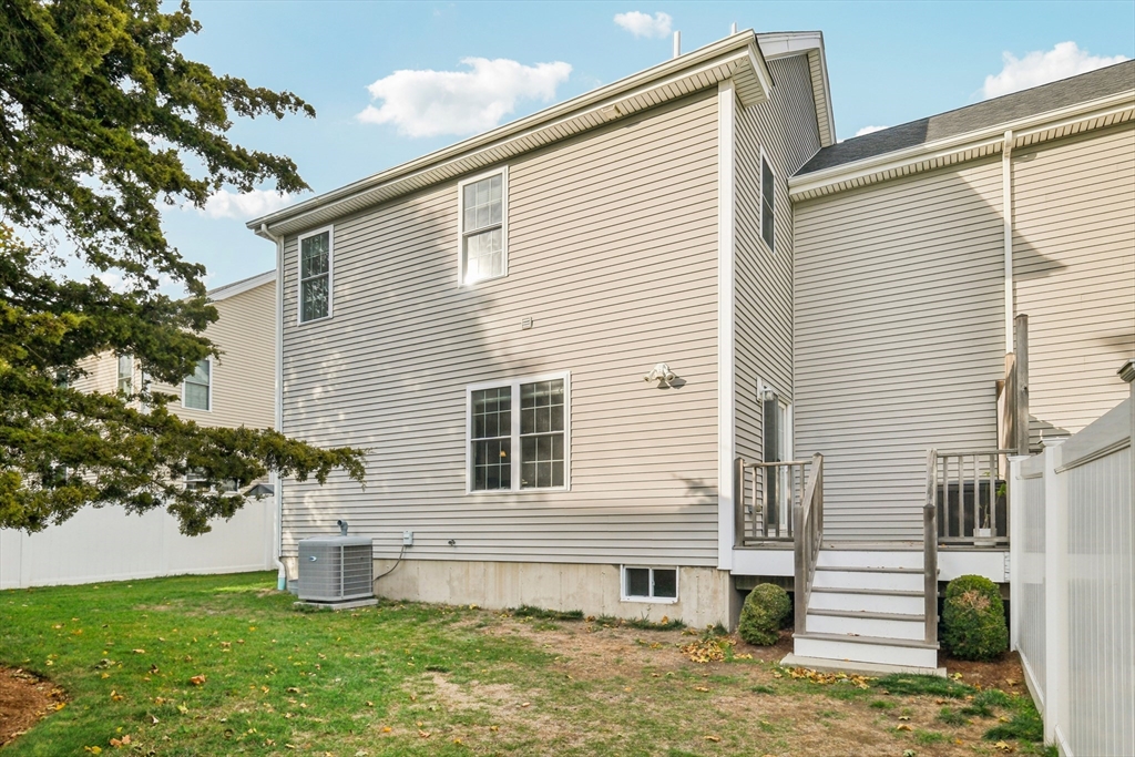 6 Blue Jay Cir #2 Wakefield, MA 01880