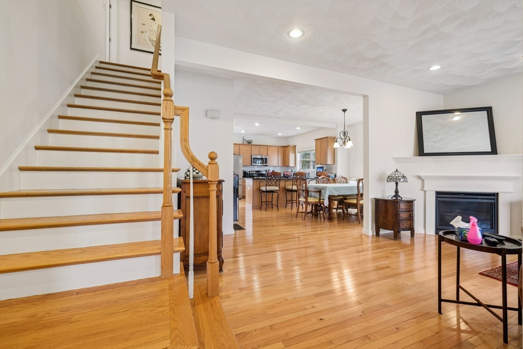 6 Blue Jay Cir #2 Wakefield, MA 01880