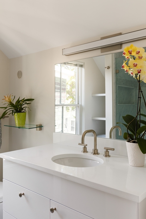 142 Amory St #Front Cambridge, MA 02139