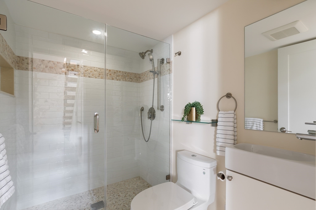 142 Amory St #Front Cambridge, MA 02139