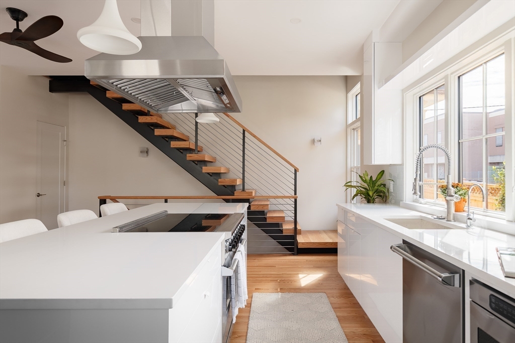 142 Amory St #Front Cambridge, MA 02139