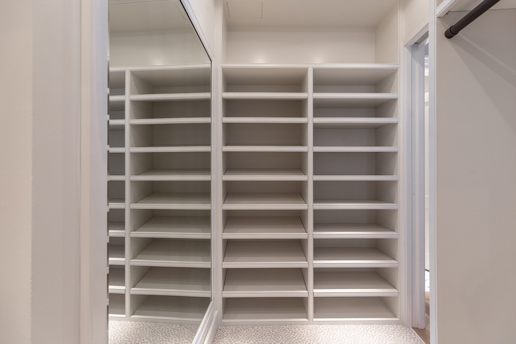 1 Dalton St #3902 Boston, MA 02199