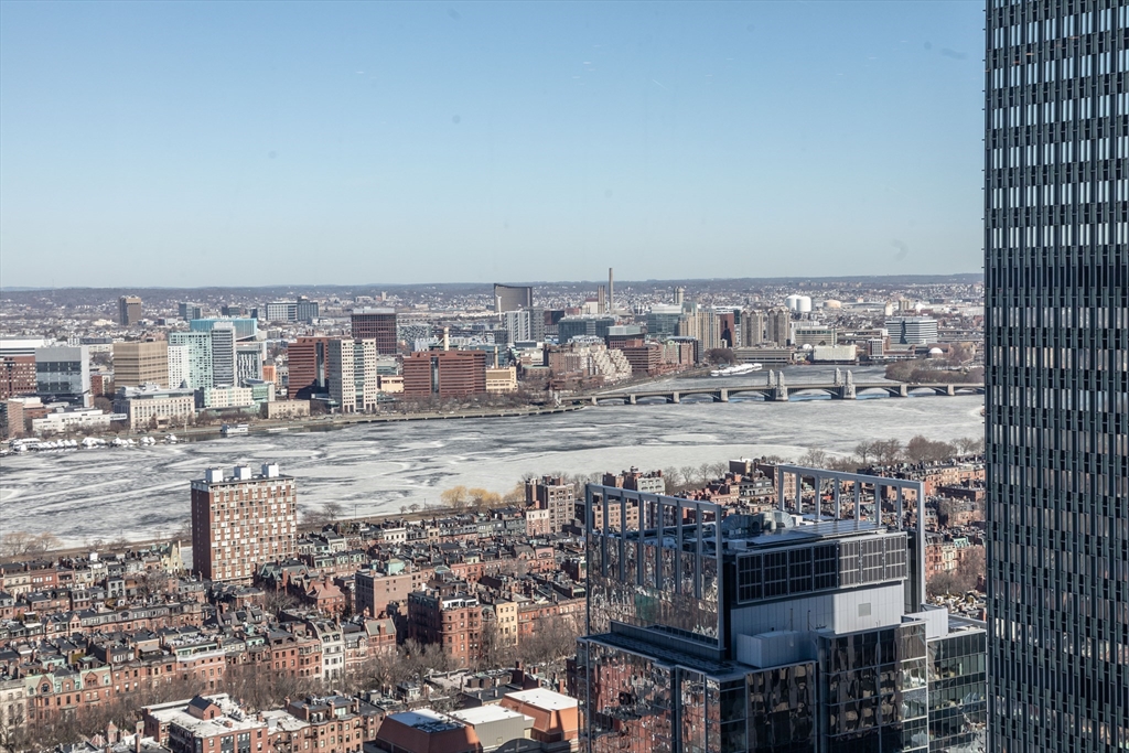 1 Dalton St #3902 Boston, MA 02199
