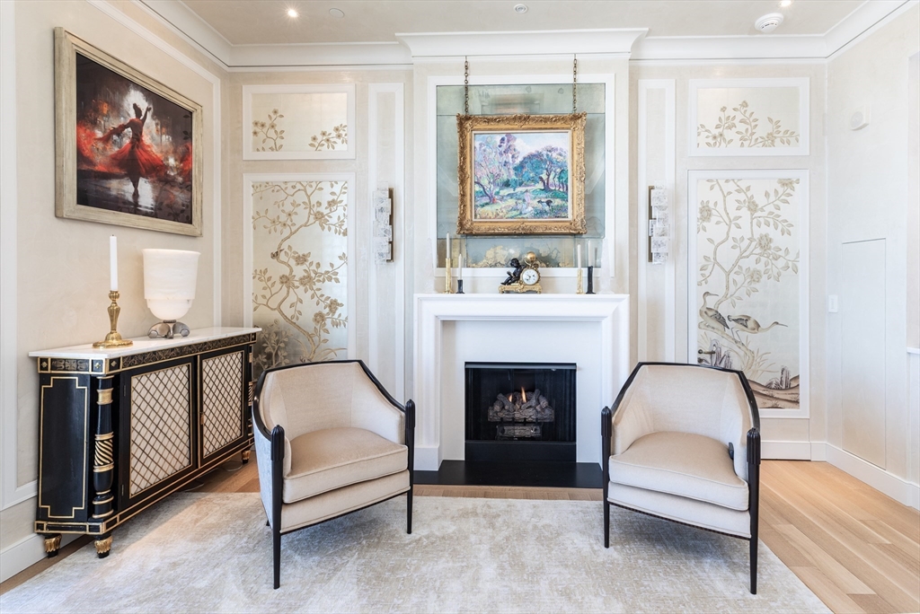 1 Dalton St #3902 Boston, MA 02199