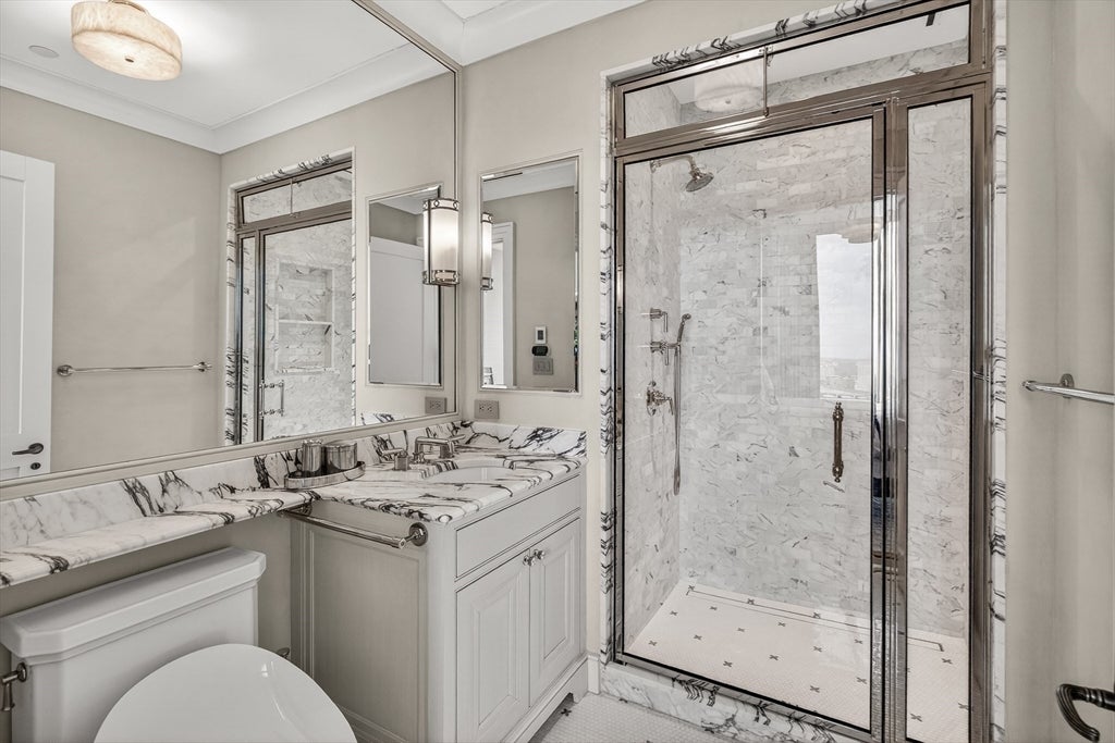 1 Dalton St #3902 Boston, MA 02199