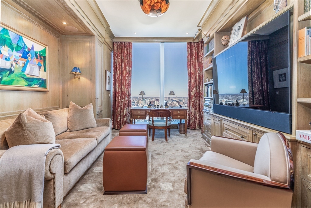 1 Dalton St #3902 Boston, MA 02199